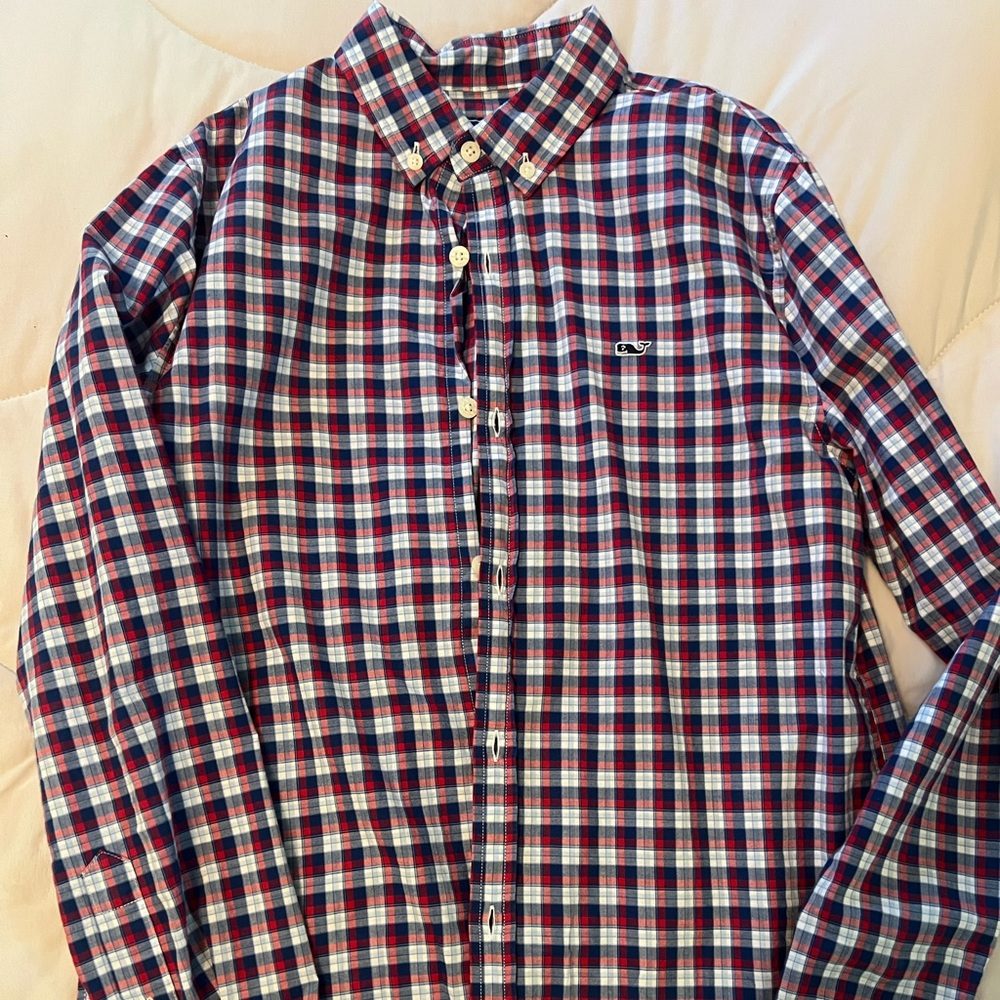 Vineyard Vines button up size L